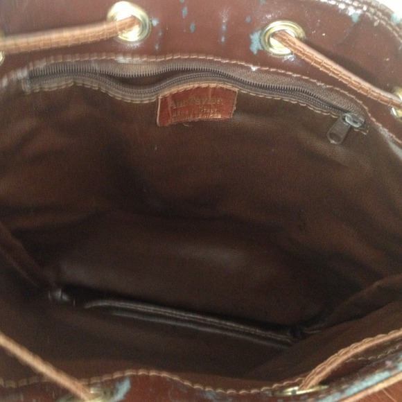 Ann Taylor brown leather croc bag - Picture 2 of 3