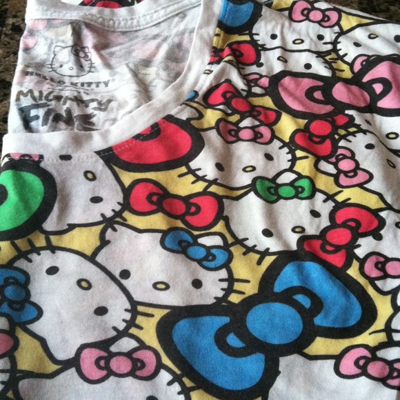 Hello Kitty T