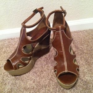 Big Buddha Wedge~Size 8