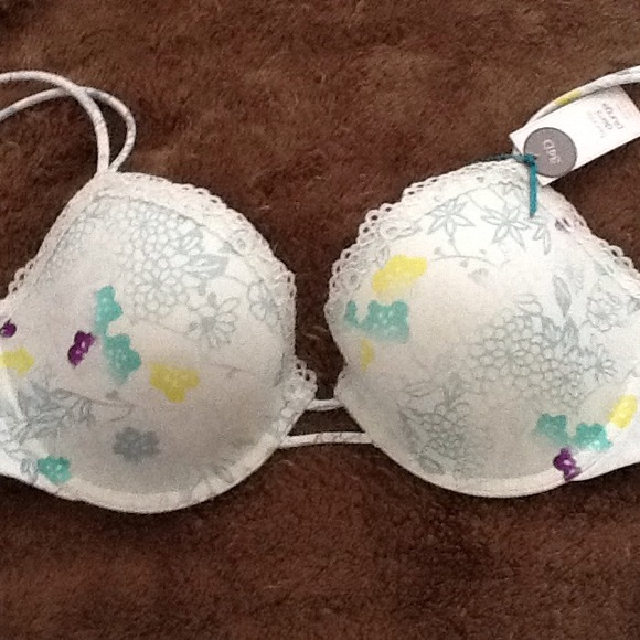 Sold!! @klott Gap Body BWT tshirt bra