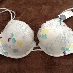 Sold!! @klott Gap Body BWT tshirt bra