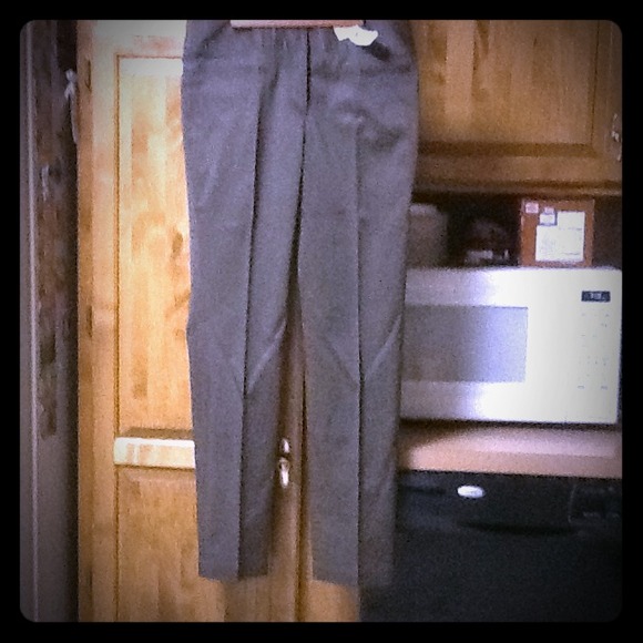 Brown business pants. Barley worn.