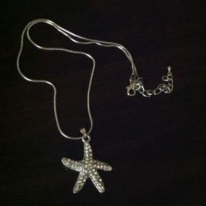 🔴RESERVE @donnabartels Silver Starfish Necklace