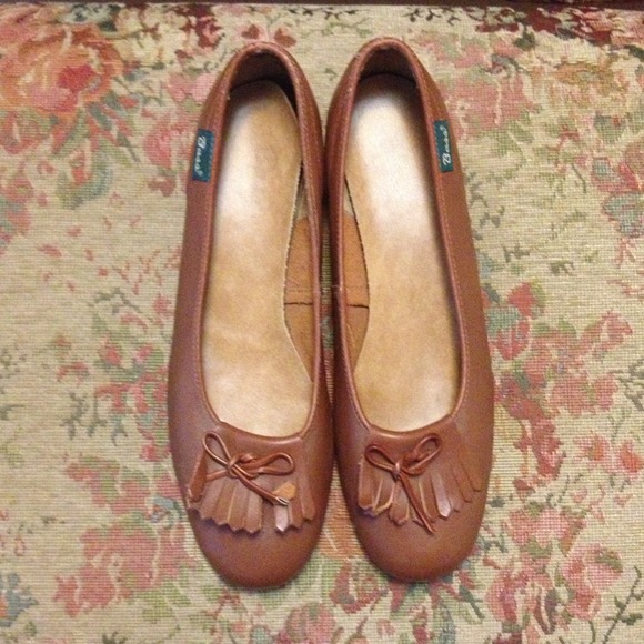 **RESERVED FOR JOYCE** Cognac Color Bass Flats