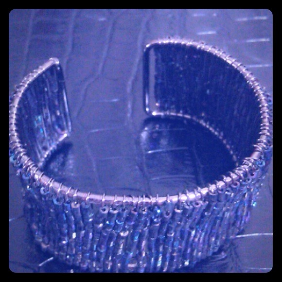 Bracelet-beated