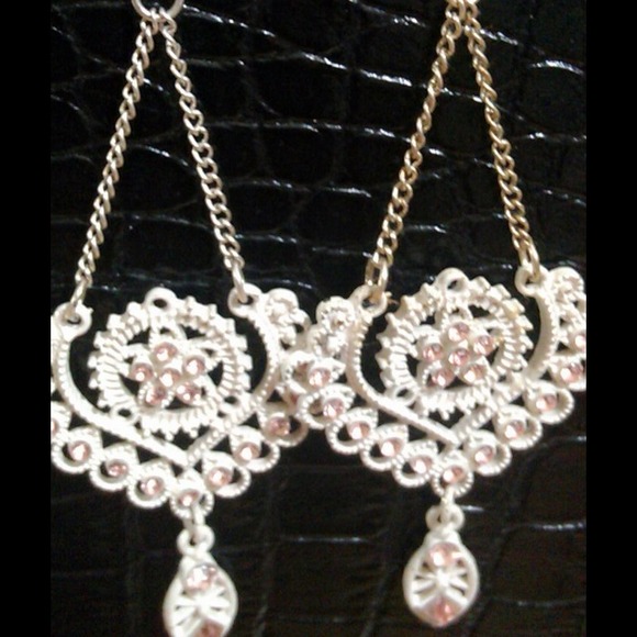 Earring - Picture 2 of 2