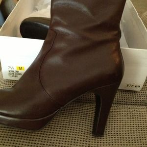 *Reserved for luciluz* Brown Leather Ankle Boot