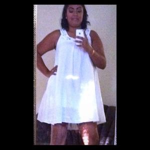 White dress from forever 21!