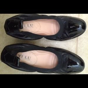 Anyi Lu black low heel pump, size 36