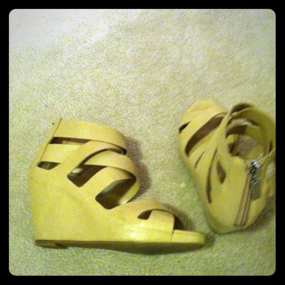 Dolce Vita Shoes - "Sweet life" dv nude strappy wedges