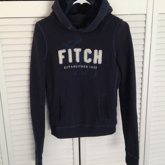 ❌ SOLD ❌Abercrombie & Fitch navy blue hoodie