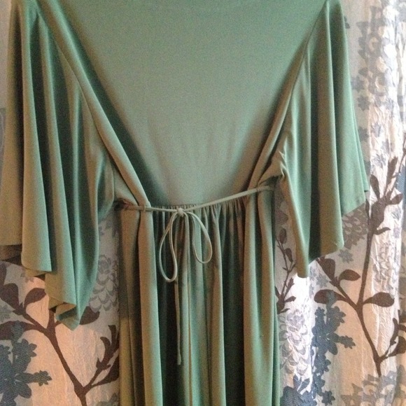 Green empire waist dress - Picture 2 of 2