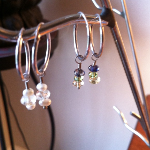 💥SOLD💥 Two sets of Banana Republic Earrings