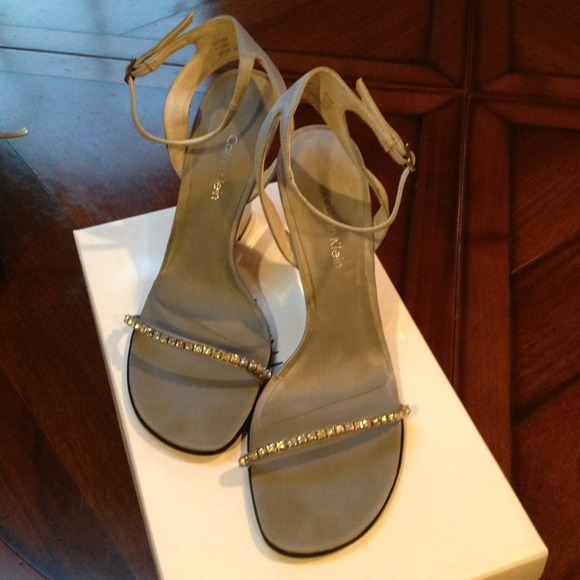 Calvin Klein rhinestone wedge sandals size 6 1/2