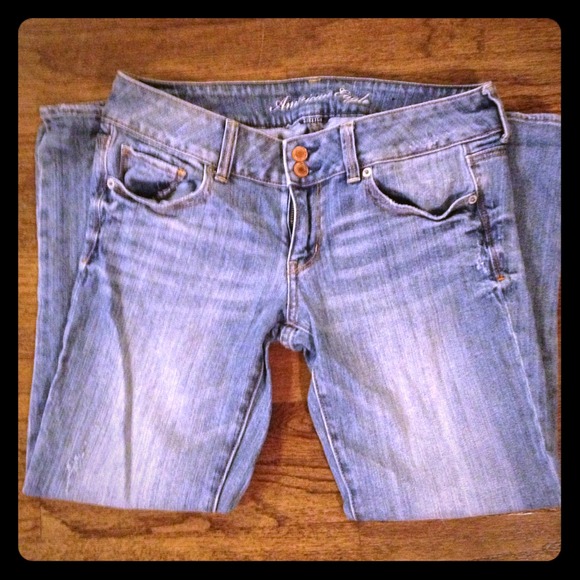 American Eagle artist crop