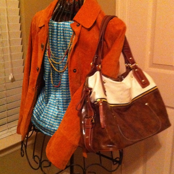 Brown/cream shoulder bag.