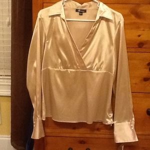 Ladies stretch fit blouse