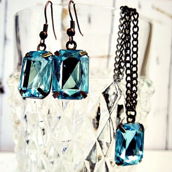 Jewelry Sugar Jewelry - Vintage Blue Rhinestone Necklace & Earrings Set