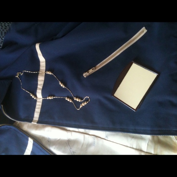 Jacket - Picture 1 of 2
