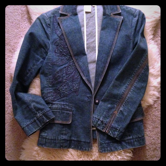 ❌SOLD❌BCBG Denim Blazer