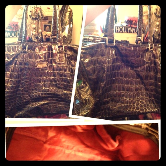 Kathy Van Zeeland travel bag.