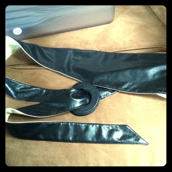 Black Wraparound Belt