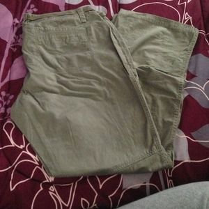 💢SOLD💢 Green pants