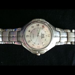 💢SOLD IN BUNDLE💢🌟Silver Tone Watch🌟