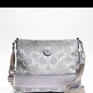 Reserved @kcostar NWT Coach Striped File Bag Gray