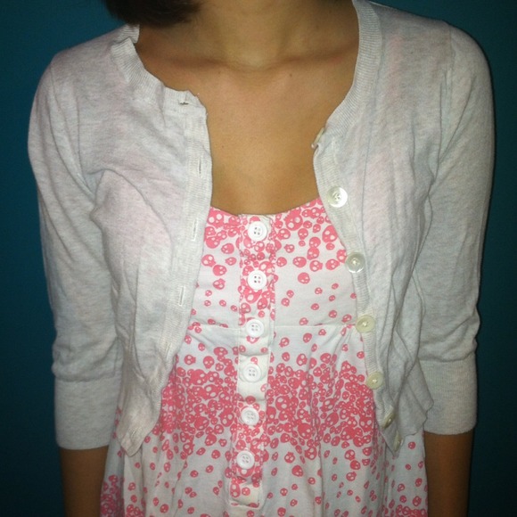 〰 Sold Gap Creamish half cardigan 🔚
