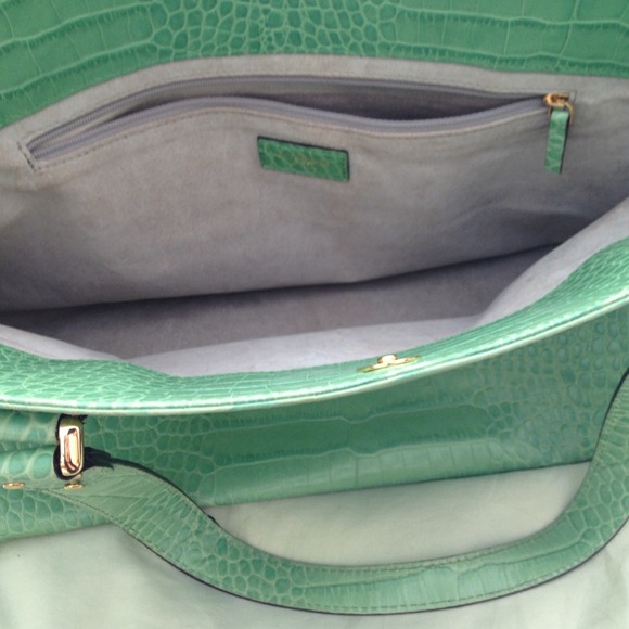 💢SOLD💢AUTHENTIC Kate spade handbag - Picture 3 of 3