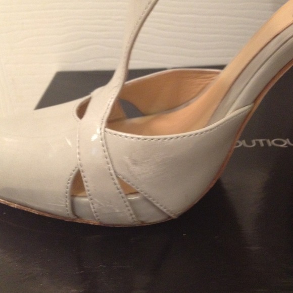 👠SOLD🌟Boutique 9 light grey patent-leather pumps - Picture 4 of 4