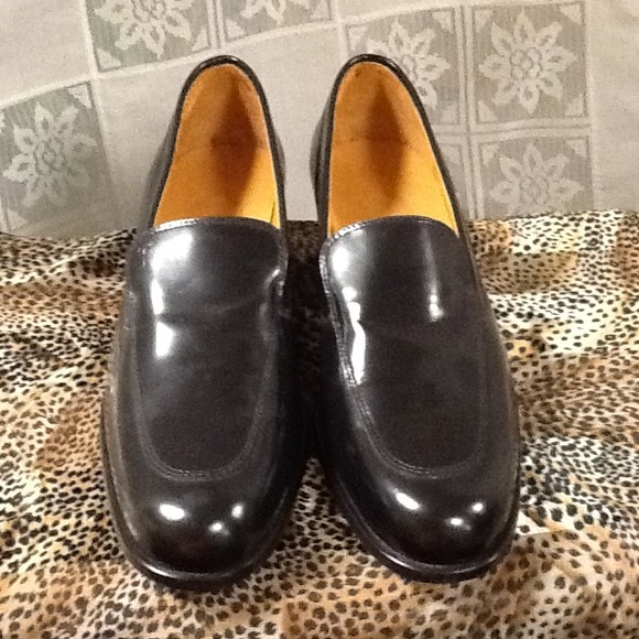 ♨Reserved♨New Black Leather TOD'S Loafers 41/11B