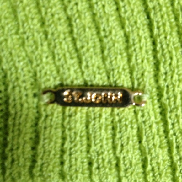 AUTHENTIC ST JOHN! - Picture 2 of 2