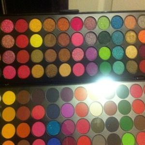 Glamorous eye makeup