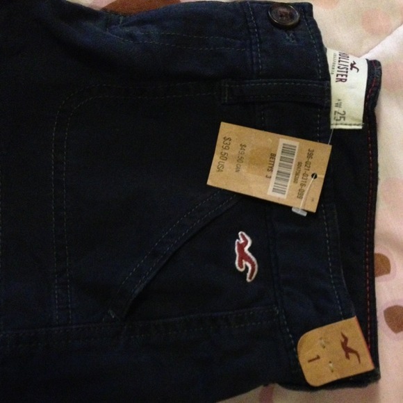 Hollister short! - Picture 2 of 3