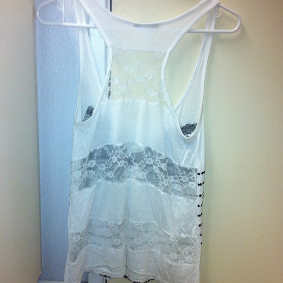 💢SOLD💢Bow tanktop - Picture 3 of 3