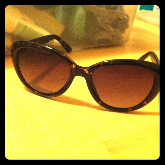 Betsy Johnson sunglasses