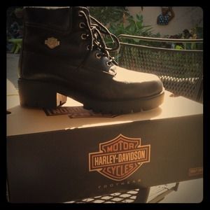 Woman's Black Harley Davidson Boots
