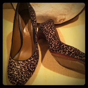 ❌❌SOLD❌❌Elie Tahari 'Bretta' leopard pumps