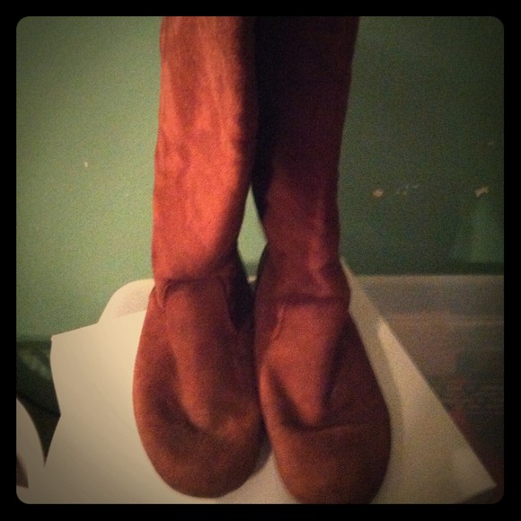 SOLD!!! Brown Knee-Length Suede Boots