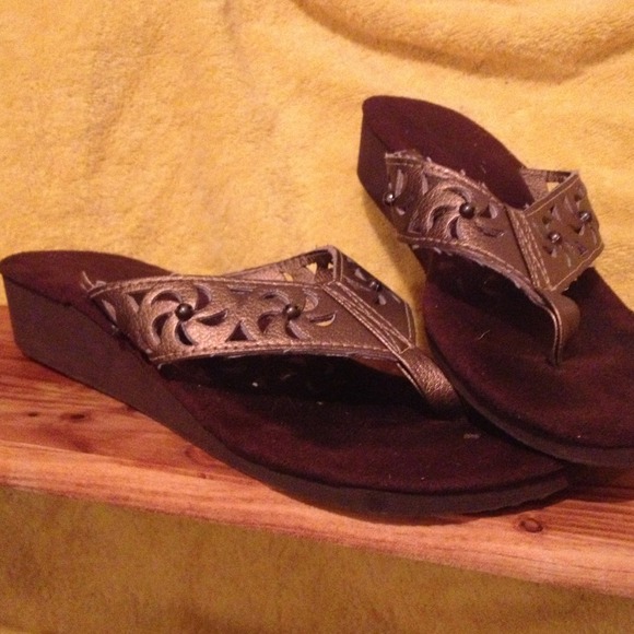 Flip flops