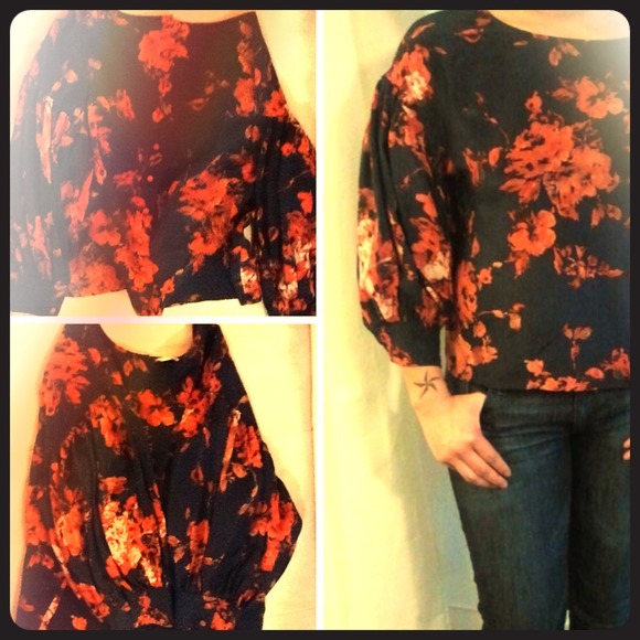 SOLD-  Ballon Sleeve Top