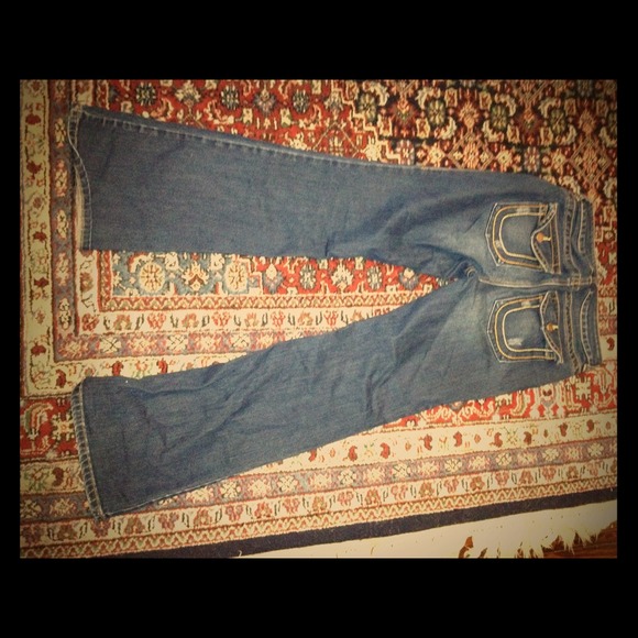 Huge lot of stylish maternity clothes!