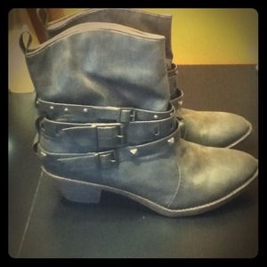NEW ankle boots