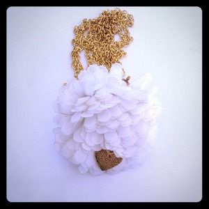 Jewelry - Brand new flower gold necklace w/ heart charm! Jewelry - Brand new flower gold necklace w/ heart charm!