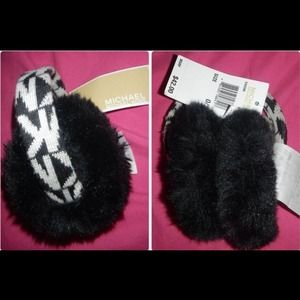 ❌Sold ❌Michael kors earmuffs mk