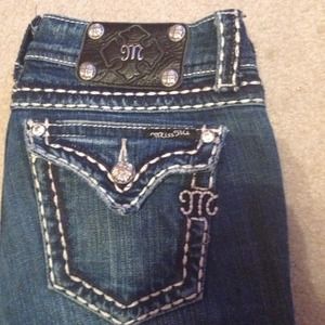 Miss me jeans! Size 26! Nothing wrong with them!!