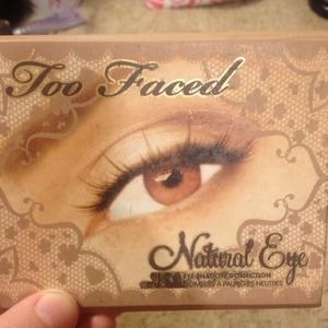 Two faced natural eye pallet