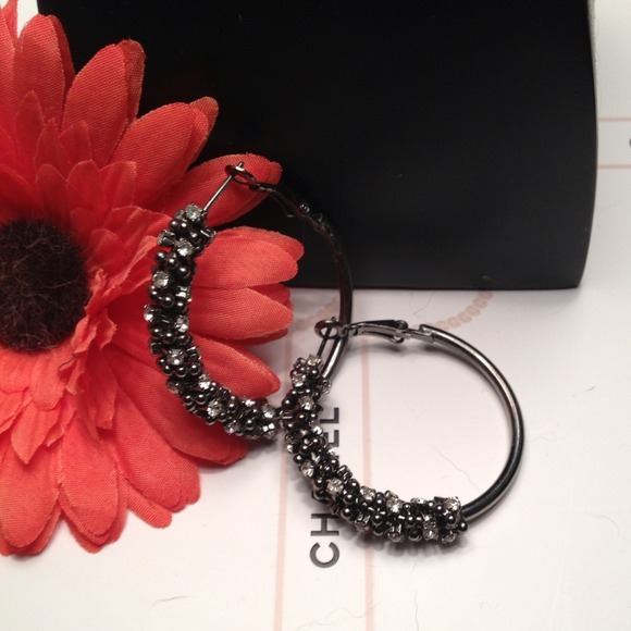 🎃Sold 🎃 Hoop earrings w/rhinestones